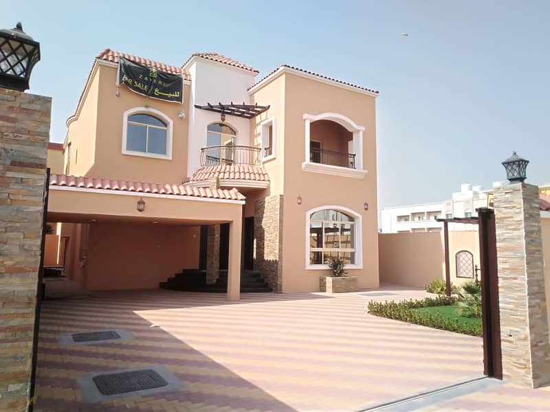 Villa possesses all nationalities, freehold first inhabitant, close to the neighbor street