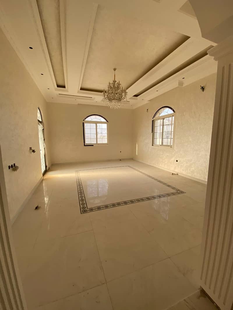 Villa for rent the first inhabitant of Al-Raqqeeb Ajman area of ​​7000 feet near Sheikh Mohammed bin Zayed Street