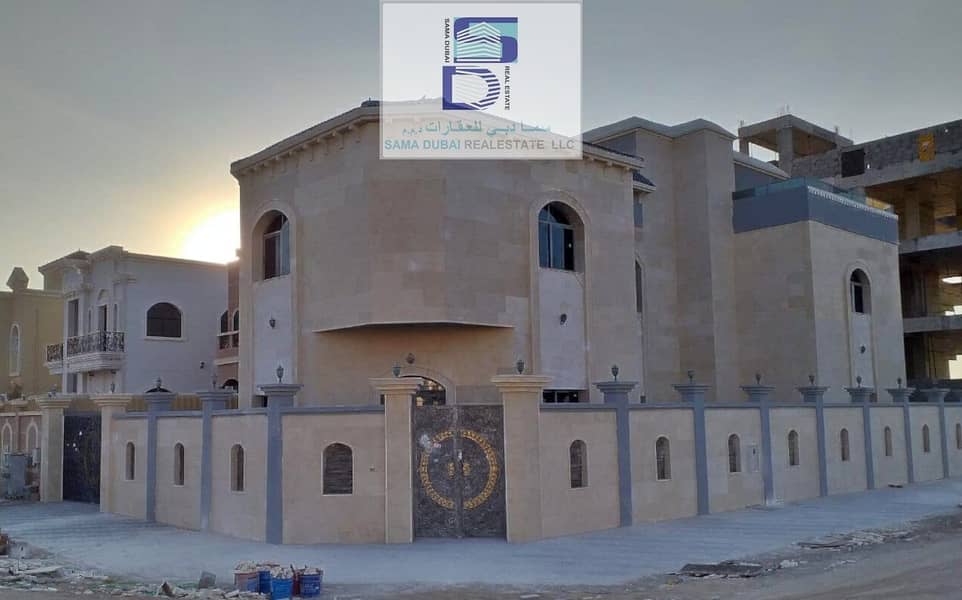For sale luxury 5 bedroom master villa with a prime location of 5500 feet near Sheikh Mohammed bin Zayed Street