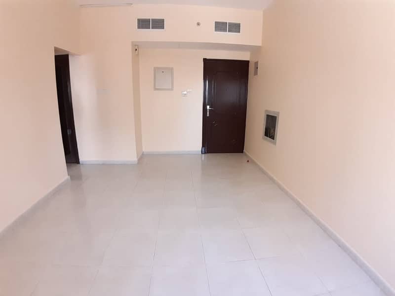 Hot offer very huge 1bhk full family building near safari mall no deposit 19k Hot offer very huge 1bhk full family building near safari mall no deposit 19k
