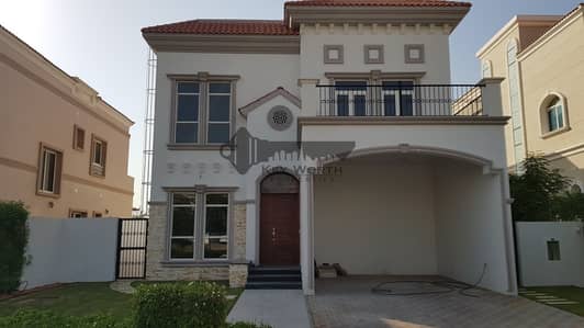 فیلا 4 غرف نوم للبيع في ذا فيلا، دبي - Brand new Spanish Style customized 4BR + Maid villa with S.pool for sale ! فیلا 4 غرف نوم للبيع في ذا فيلا، دبي - Brand new Spanish Style customized 4BR + Maid villa with S.pool for sale !