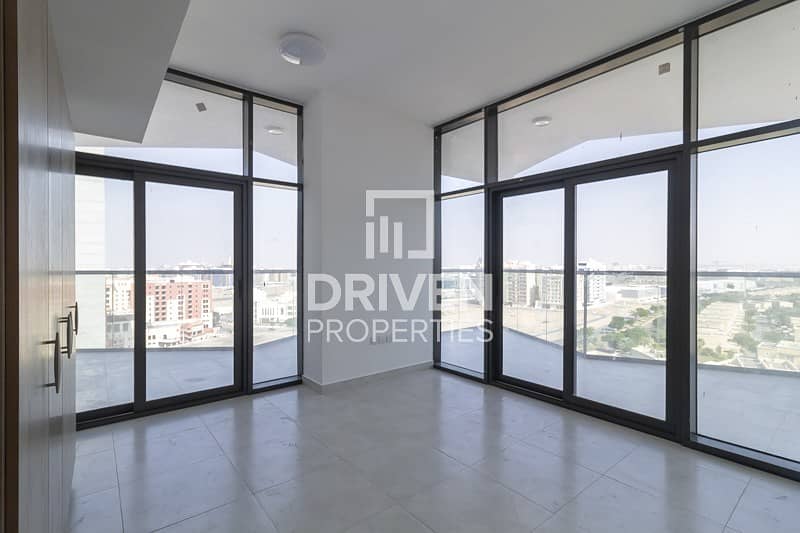 5 New and Spacious Apt with Panoramic View