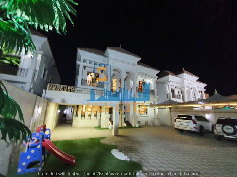 6 bedroom villa central A\C with furniture ready to move