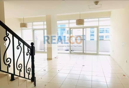 3 Bedroom Duplex Apartment with a Beautiful City View 3 Bedroom Duplex Apartment with a Beautiful City View