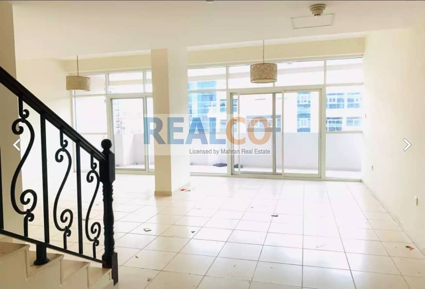 3 Bedroom Duplex Apartment with a Beautiful City View 3 Bedroom Duplex Apartment with a Beautiful City View