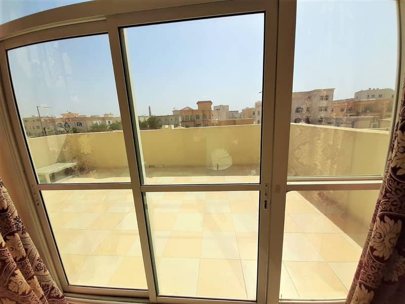 Big Balcony Infront Facing Compound One Bedroom with Walk in Closet Near Bathroom Big Balcony Infront Facing Compound One Bedroom with Walk in Closet Near Bathroom