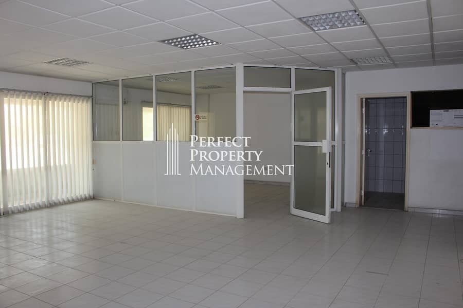 Huge office space for rent in a prime location near pearl round about Huge office space for rent in a prime location near pearl round about