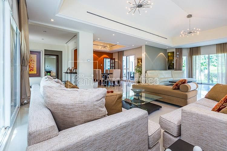 Upgraded 4BR | Luxurious Stunning Villa!