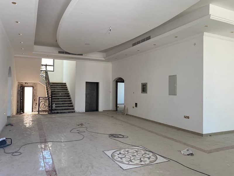 For sale villa in Mohammed bin Zayed, a great location and great views