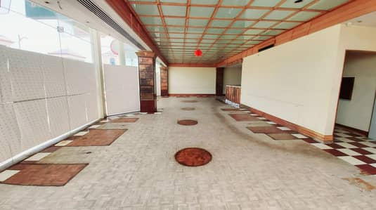 Prime Spot 2,150 SQ. Ft Restaurant / Shop Available for Rent Prime Spot 2,150 SQ. Ft Restaurant / Shop Available for Rent