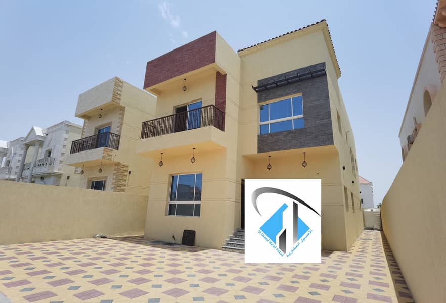 Excellent brand new 5bhk Villa in very good location beside mosque on the main road