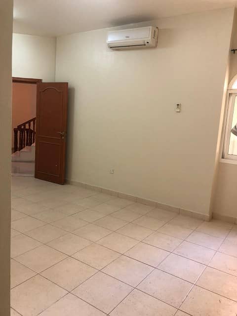 Spacious Studio In Muroor Area. Ready To Move In.