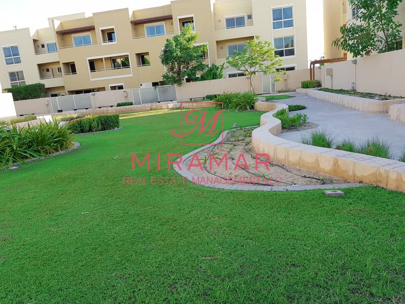 EXCELLENT DEAL!!! 2 FLOORS VILLA!! 3B+MAIDS!