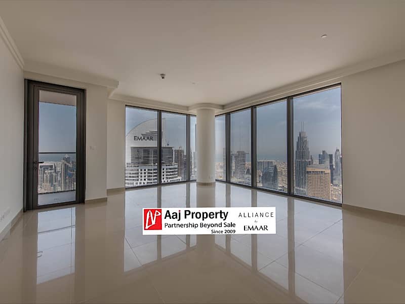 12 Downtown No 1.2BR Unit.  Fall in love with this sensational contemporary apartment