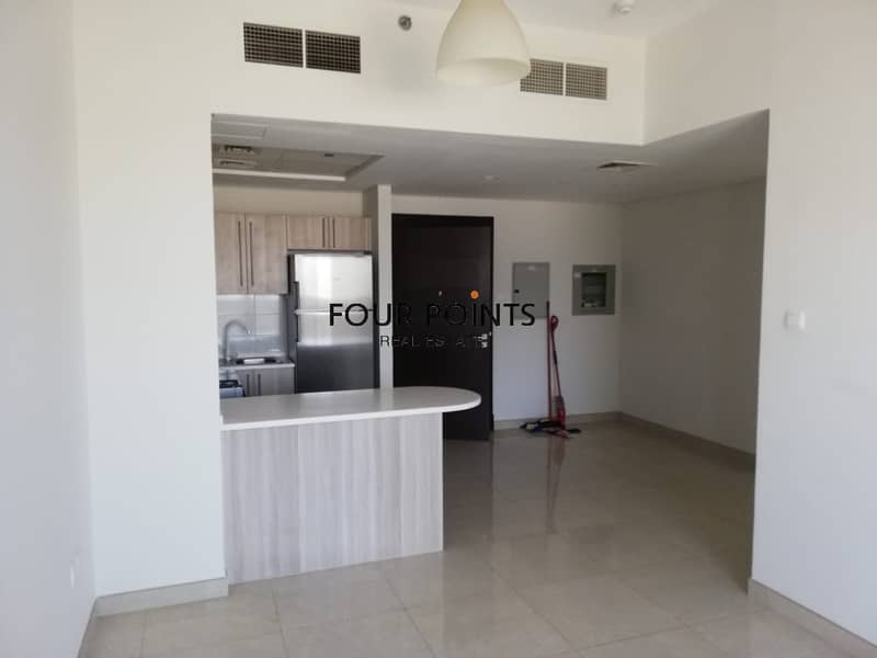 Cozy 2 BHK in Green Diamond 1 Cozy 2 BHK in Green Diamond 1
