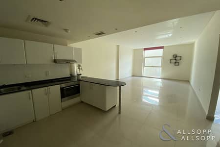 Close To Metro | Low Floor | Large Rooms<BR/><BR/> Close To Metro | Low Floor | Large Rooms<BR/><BR/>