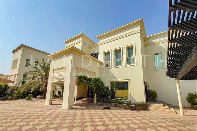 Exclusive Luxurious 5BR Villa in Emirates Hills Exclusive Luxurious 5BR Villa in Emirates Hills