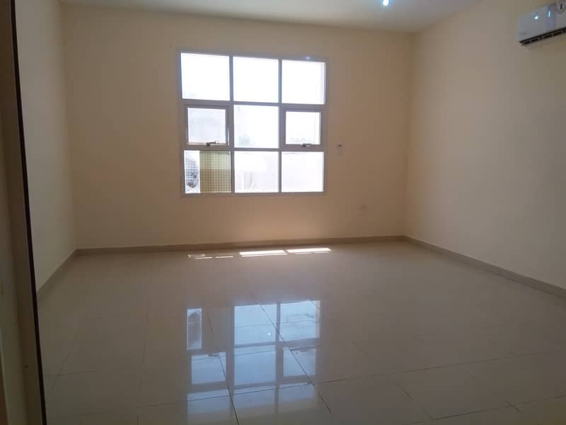 Superb studio in z19 monthly 2000 Superb studio in z19 monthly 2000