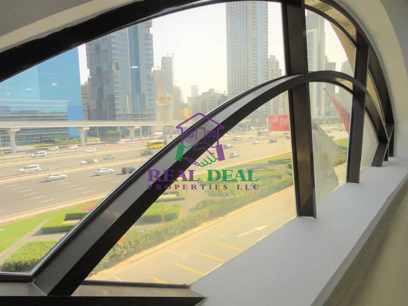 Vacant offices at Dubai Insurance Building at Sheikh Zayed Road