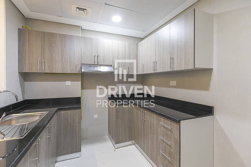 21 Near Metro | Chiller Included | Brand New