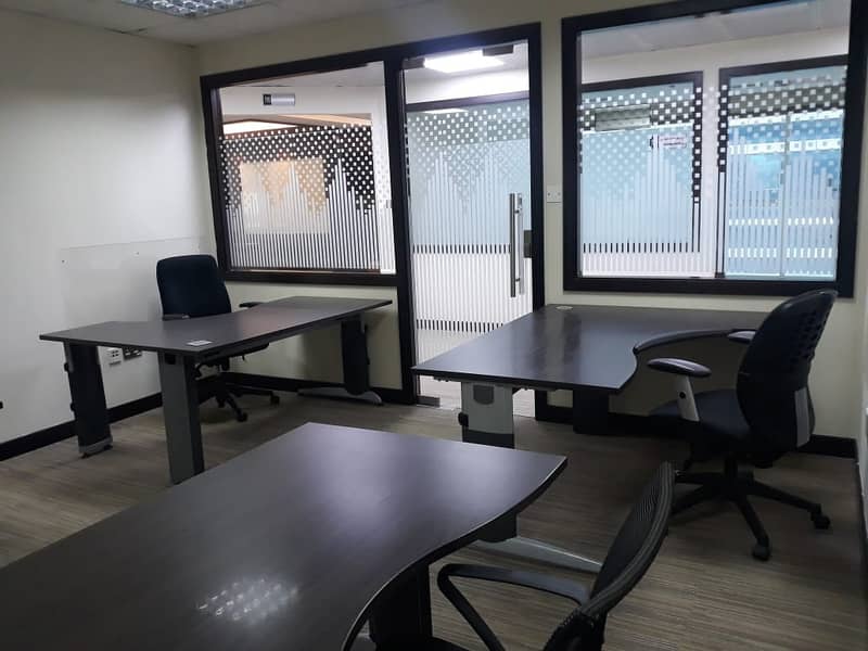 Presentable Office with a Partition Available for Lease Presentable Office with a Partition Available for Lease