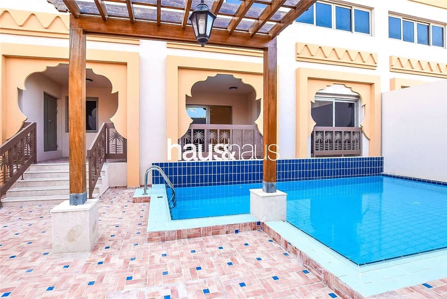 Villa with garage | Private pool | 14 months