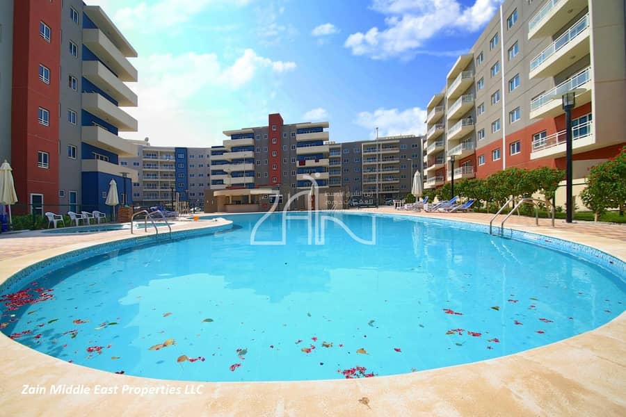 Large Layout! Modern 1 BR Pool View with Great Facilities