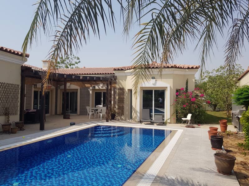 Spacious  Villa For Sale in  4-Bedrooms Spacious with Private Pool Landscaped Gardens