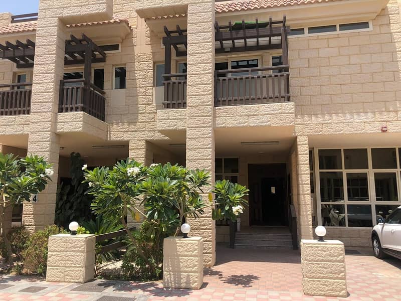 Luxurious Duplex Villa In Khabisi