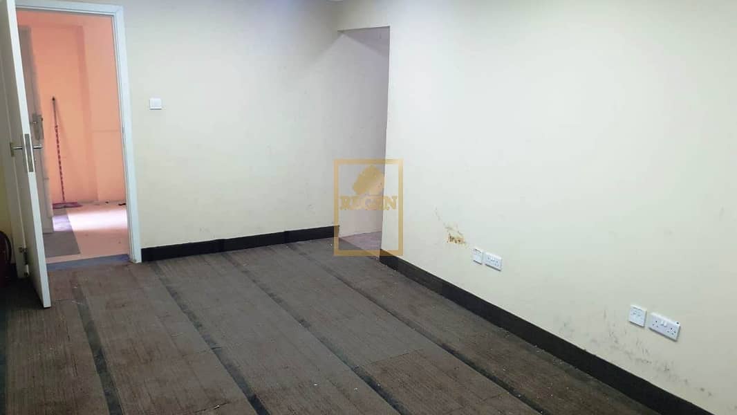 Ideal small warehouse with office - 500 SqFt Ideal small warehouse with office - 500 SqFt