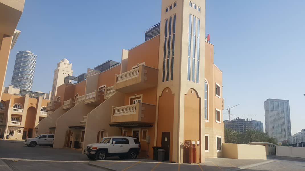 4 BED PLUS MAID'S | HUGE AND SPACIOUS | MID UNIT 4 BED PLUS MAID'S | HUGE AND SPACIOUS | MID UNIT
