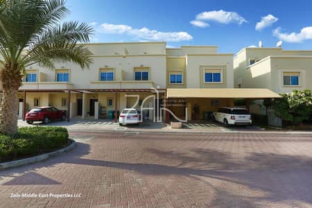 Low Price! Spacious 4+M+1 Villa with Private garden Low Price! Spacious 4+M+1 Villa with Private garden