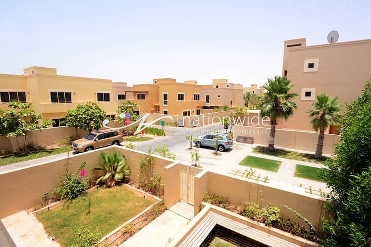 Beautifully Presented Townhouse Type A w/ Garden Beautifully Presented Townhouse Type A w/ Garden