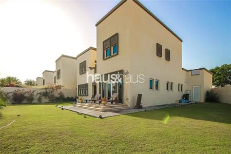 3 Bedroom Villa for Sale in Jumeirah Park, Dubai - Large Corner Plot | Next to Huge Park | Single Row 3 Bedroom Villa for Sale in Jumeirah Park, Dubai - Large Corner Plot | Next to Huge Park | Single Row