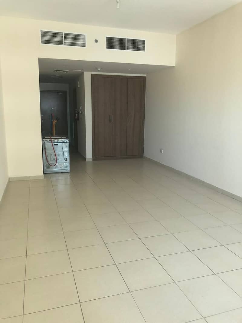 LUXURIOUS STUDIO APARTMENT WITH PARKING FOR SALE IN BEST PRICE IN AJMAN ONE TOWER