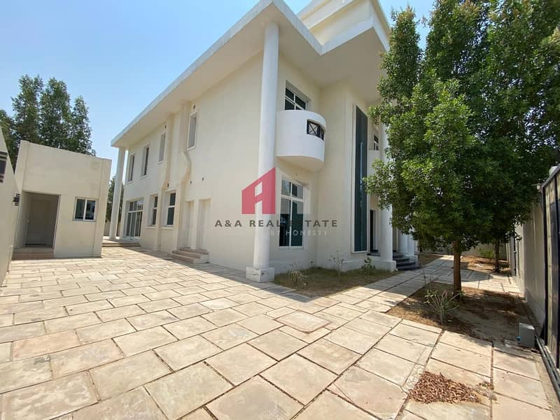 Luxuray!! Amazing 06 bedrooms Villa for Sale in Qouz-4 Luxuray!! Amazing 06 bedrooms Villa for Sale in Qouz-4
