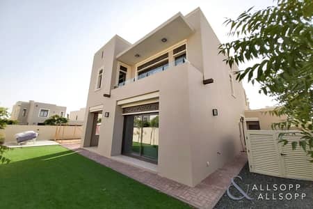 4 Bed | End Unit | Large Plot | Maids Room 4 Bed | End Unit | Large Plot | Maids Room