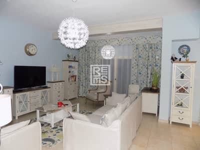 Tastefully Furnished Townhouse with Pool View Tastefully Furnished Townhouse with Pool View