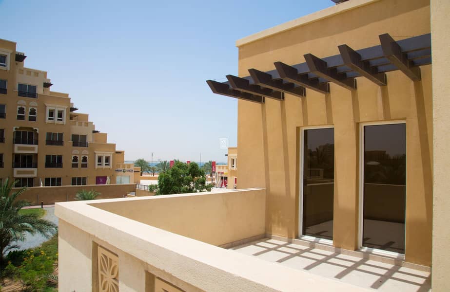 1BR Apartment on Al Marjan Island for Sale