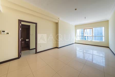 Garden View Naturally Bright Spacious 1 BR Garden View Naturally Bright Spacious 1 BR