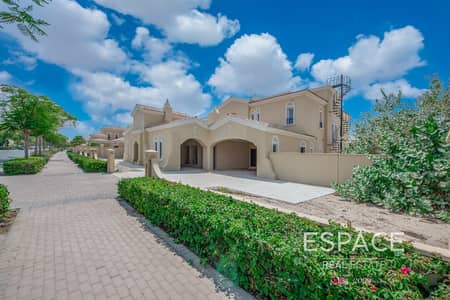 Vacant - Big Plot - Ready to Move in To Vacant - Big Plot - Ready to Move in To