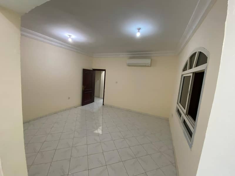 شقة في مدينة خليفة 1 غرفة 29000 درهم - 4632614