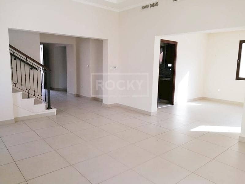 Spacious 5 Bed | with Maids | 2 Parking | Arabian Ranches