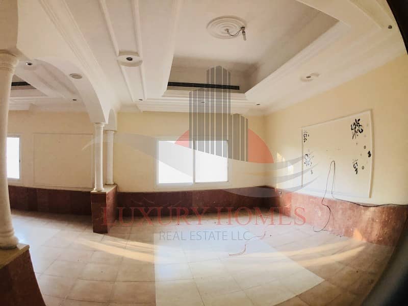 Private Entrance Close to Tawam Hospital with Yard Private Entrance Close to Tawam Hospital with Yard