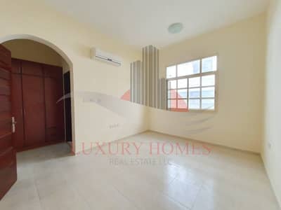 Neat Clean Near Medeor with Wardrobe Neat Clean Near Medeor with Wardrobe