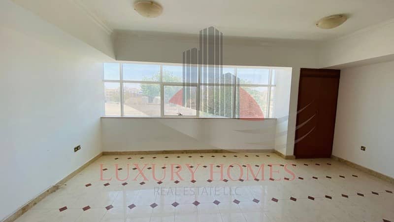 Bright and Neat Apt with Central Duct AC