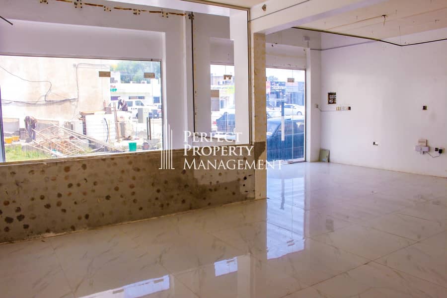 Very big shop with mezzanine for rent in Old Ras Al Khaimah