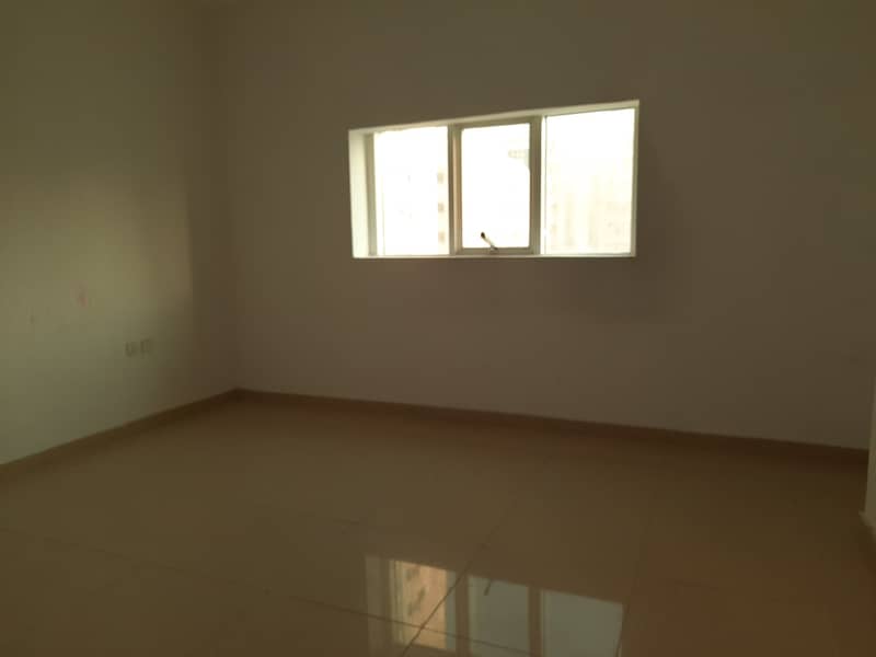 شقة في أبو شغارة 3 غرف 34000 درهم - 4634325