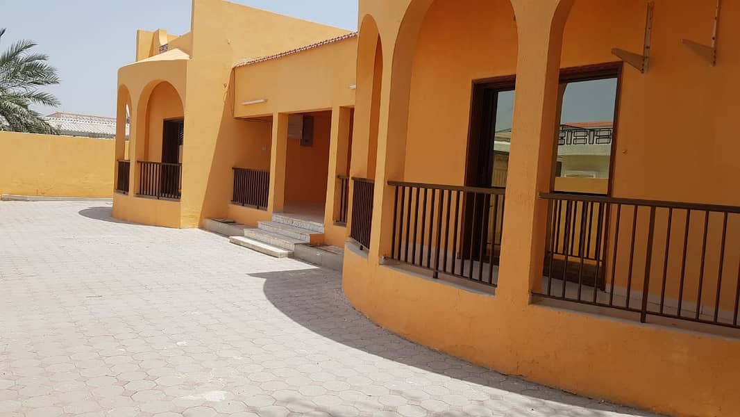 *** GREAT OFFER – Beautiful 4BHK Single Storey Villa with garden space in Al Halwan, Sharjah