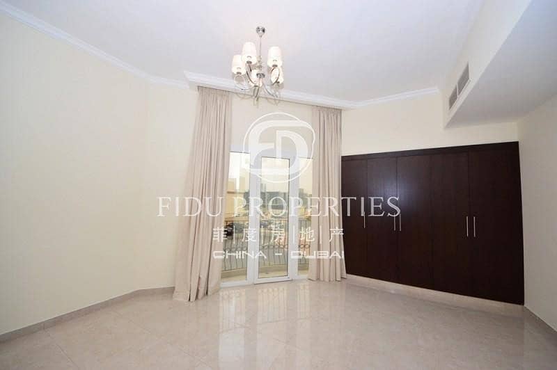 7 Spacious Well Maintained Villa With Private Pool